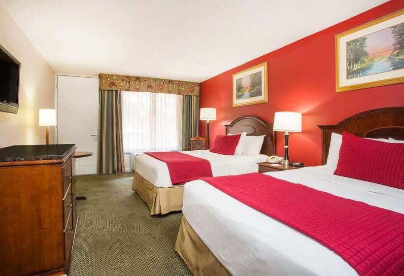 هتل Ramada By Wyndham & Suites Warner Robins