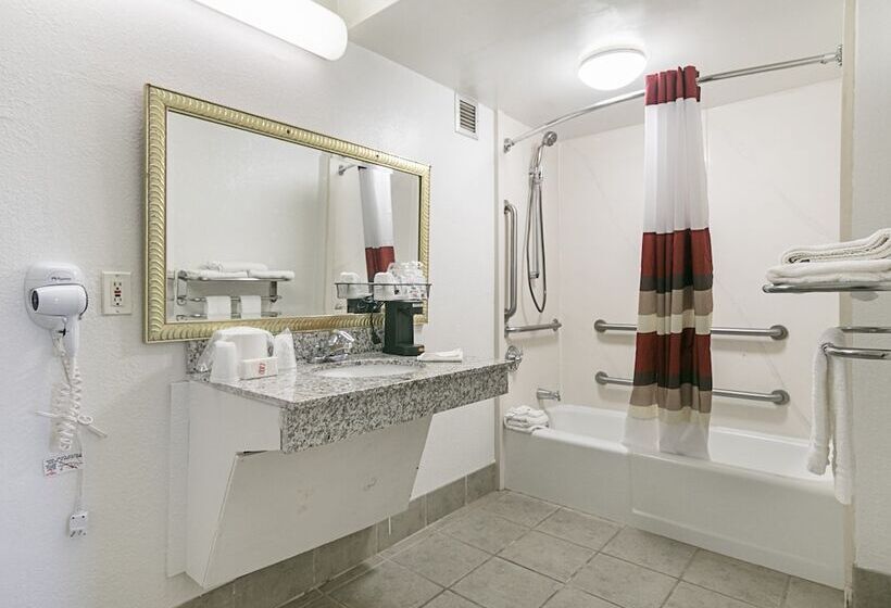 Отель Red Roof Inn Forsyth