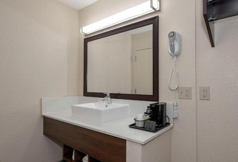 فندق Red Roof Inn Freehold