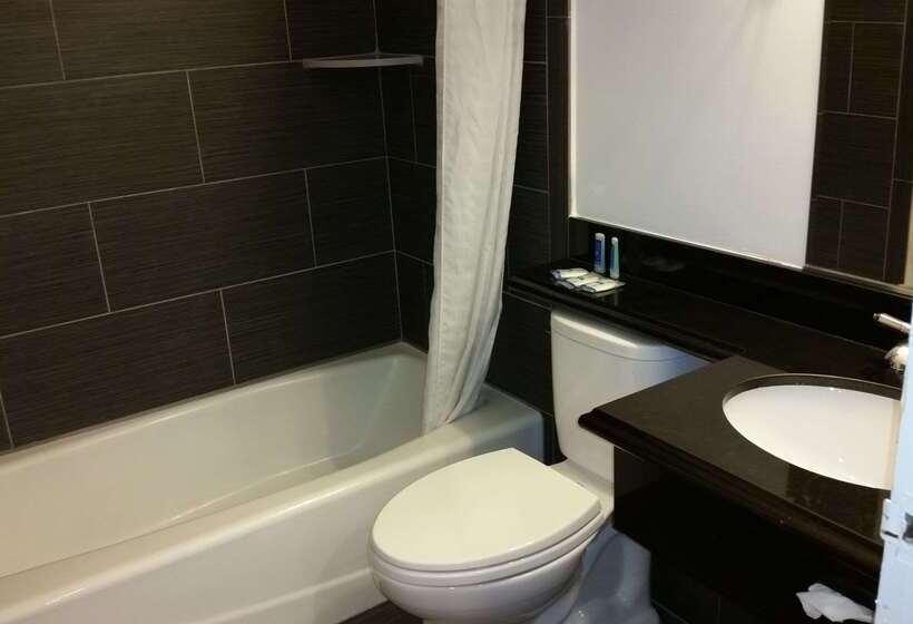 فندق Rodeway Inn Civic Center
