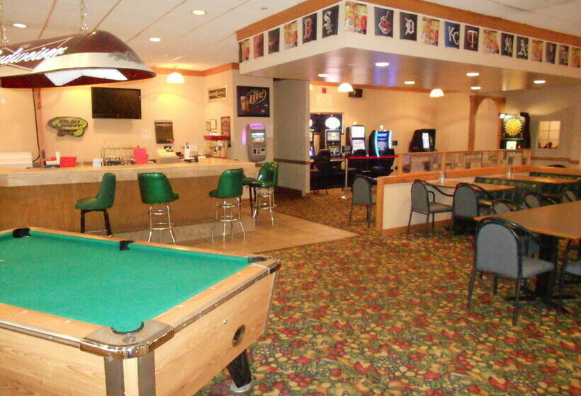 Travelodge Peoria Hotel and Conference Center