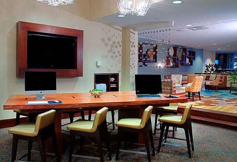 فندق The Singer Oceanfront Resort, Curio Collection By Hilton