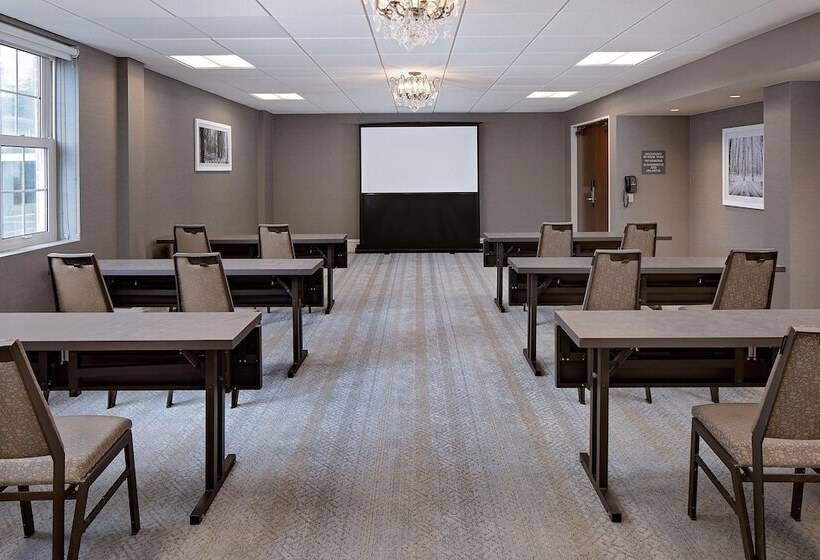 هتل The Westin Governor Morris, Morristown
