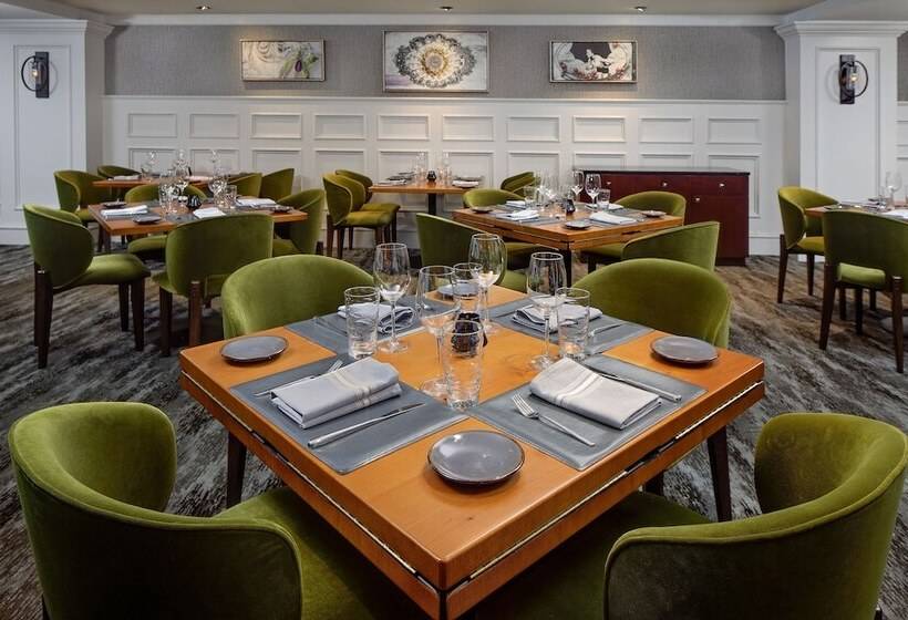 هتل The Westin Governor Morris, Morristown