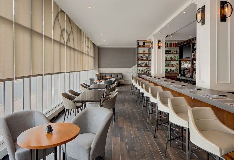 هتل The Westin Governor Morris, Morristown