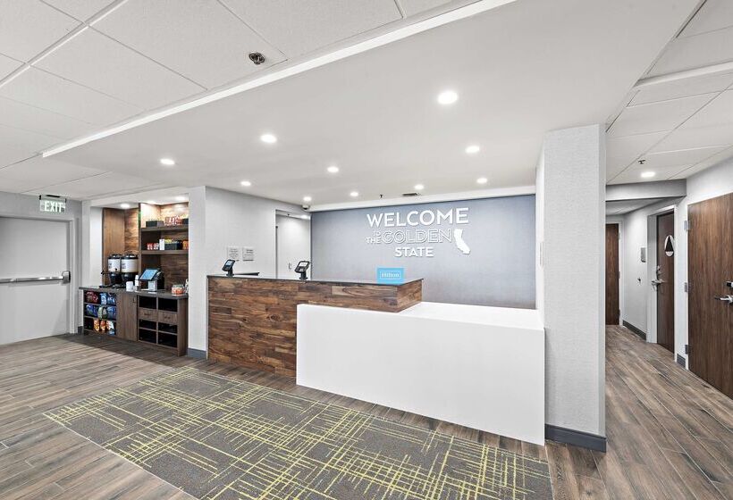 هتل Hampton Inn By Hilton Los Angeles Airport