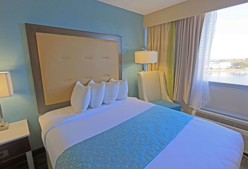 فندق Wyndham Garden Kenosha Harborside