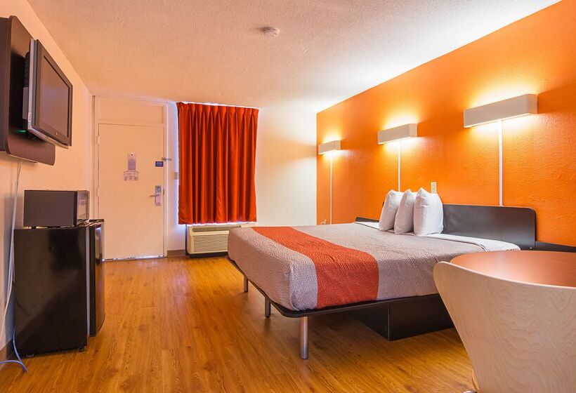 Motel 6newnan, Ga