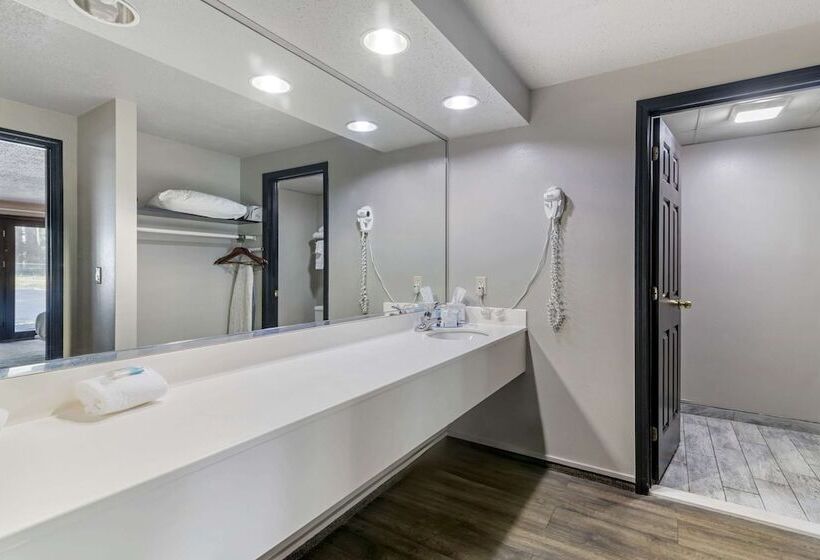مُتل Green Granite Inn, Ascend Hotel Collection