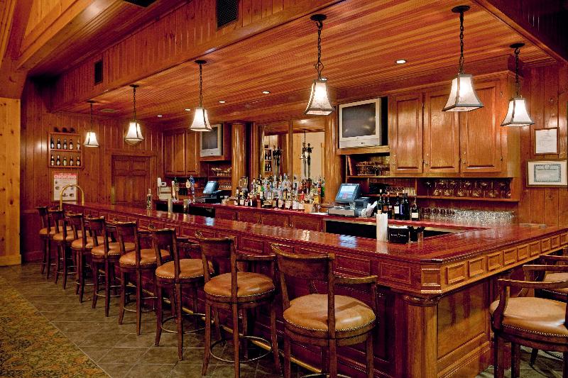 منتجع Crowne Plaza Lake Placid, An Ihg
