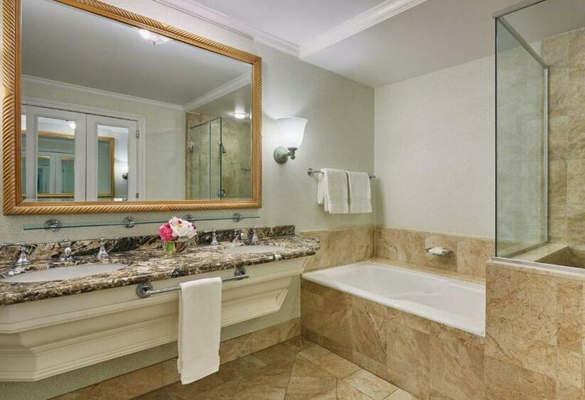 استراحتگاه The Ritz Carlton Dallas, Las Colinas