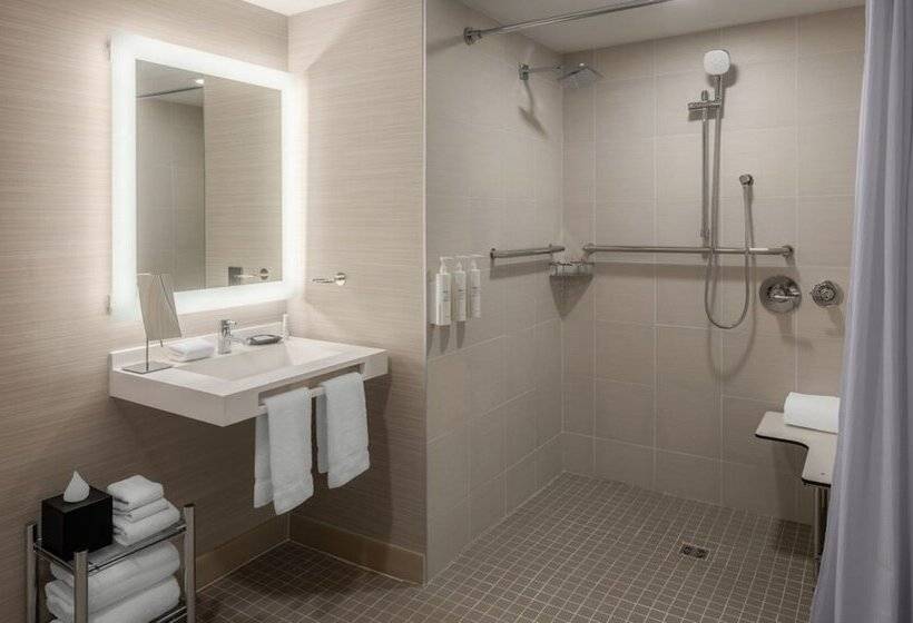 AC Hotel by Marriott Portland Lake Oswego