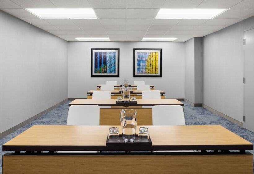 هتل Courtyard By Marriott Minneapolis Downtown