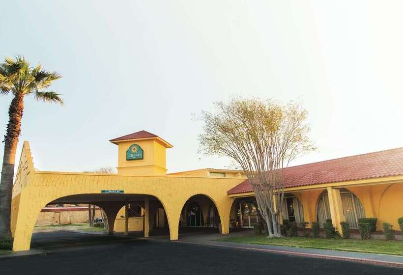 هتل Days Inn By Wyndham Del Rio