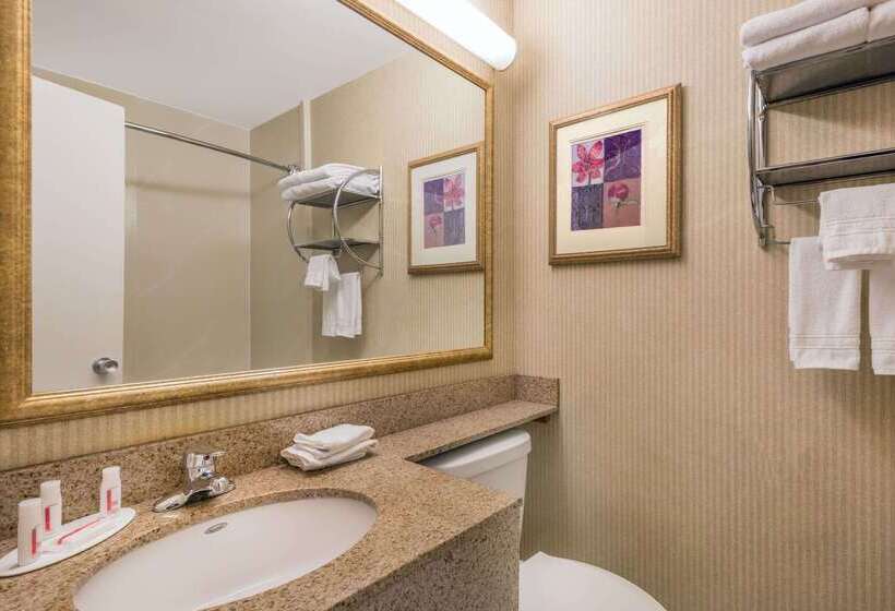 فندق Days Inn By Wyndham Rutland/killington Area