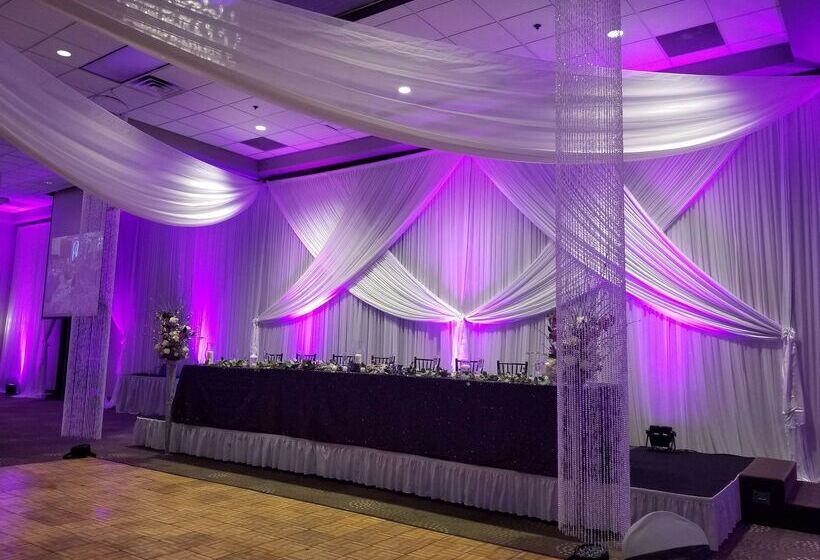 Doubletree By Hilton Hotel Bloomington