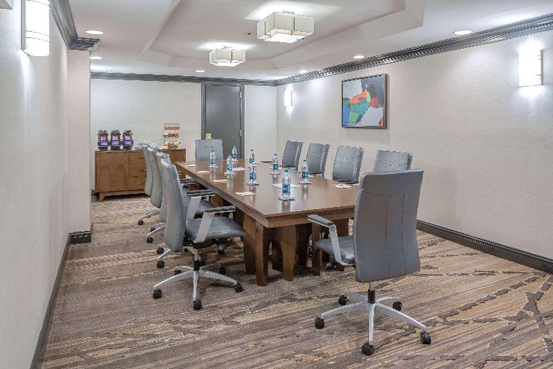호텔 Doubletree By Hilton Boston Rockland