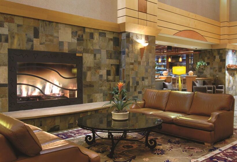 בית מלון כפרי Doubletree By Hilton Denver Central Park