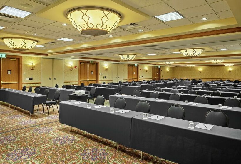 בית מלון כפרי Doubletree By Hilton Denver Central Park