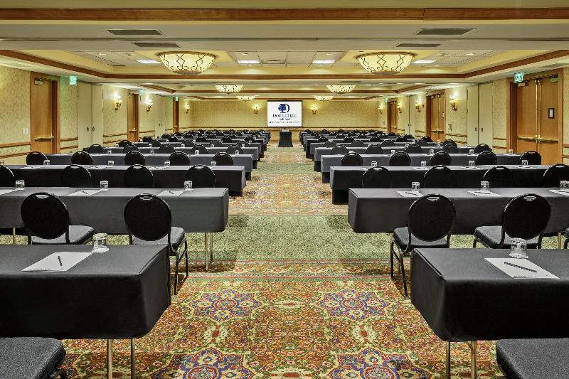 בית מלון כפרי Doubletree By Hilton Denver Central Park