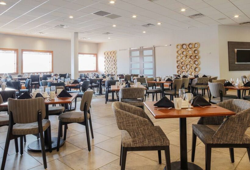 هتل Doubletree By Hilton Rochester