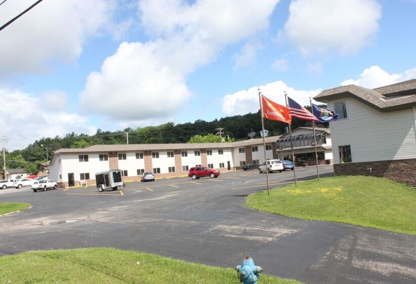 בית מלון כפרי Baymont By Wyndham Iron Mountain