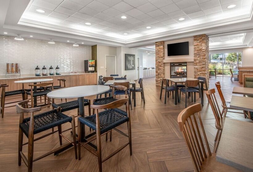 בית מלון כפרי Fairfield Inn And Suites By Marriott San Jose Airport