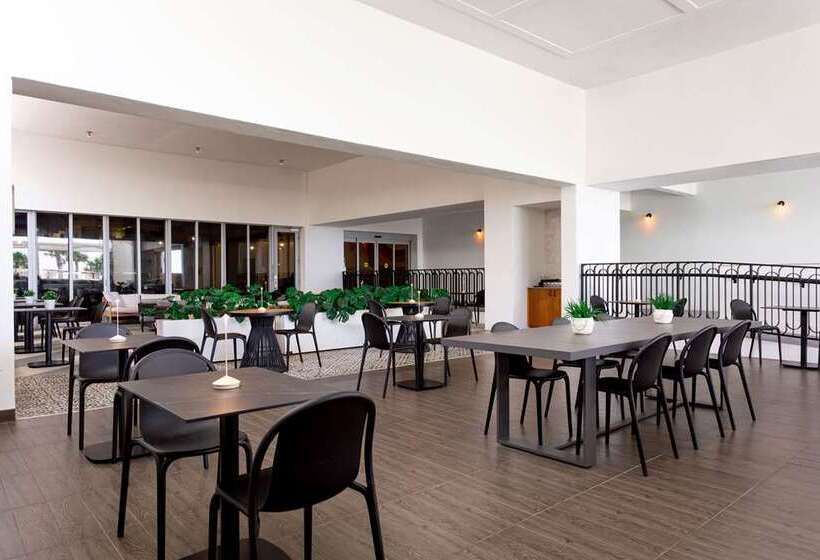 هتل Hilton Cabana Miami Beach Resort