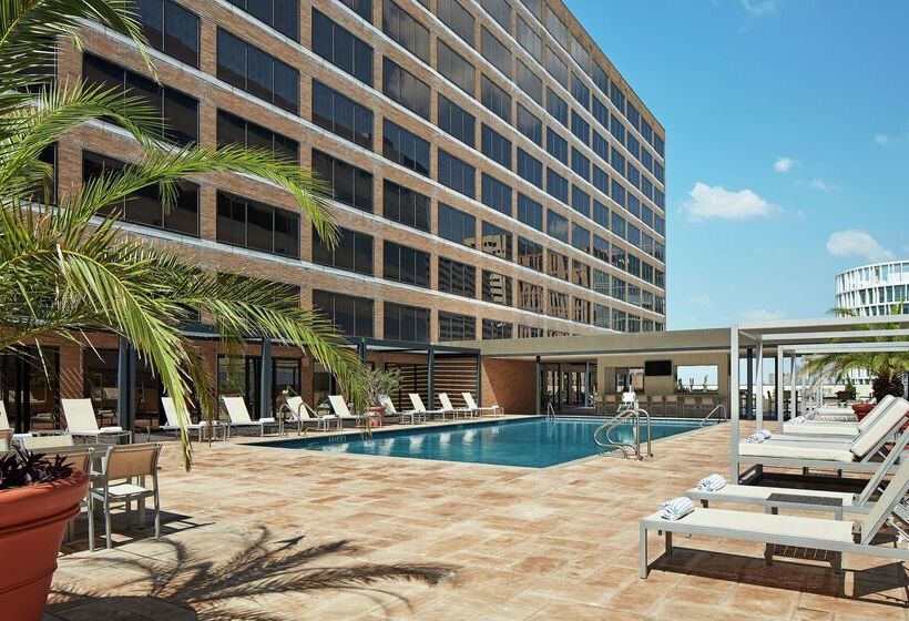 هتل Hilton Houston Plaza/medical Center