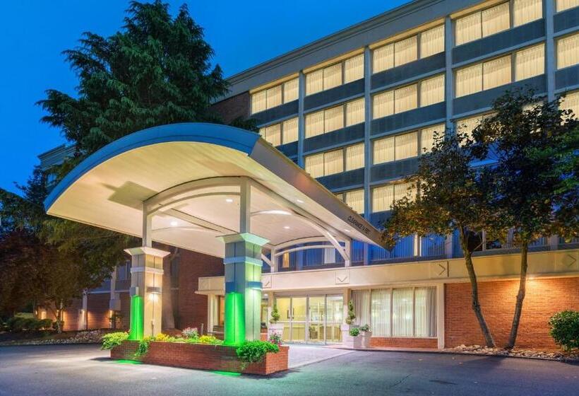 هتل Holiday Inn Charlottesville Monticello, An Ihg