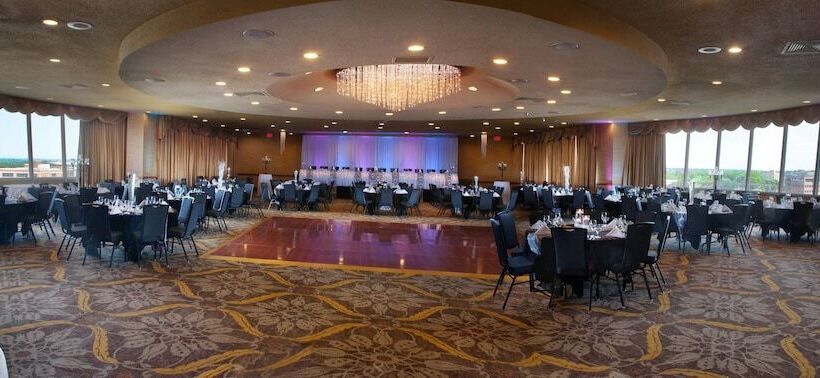 هتل Holiday Inn Sioux Falls City Center, An Ihg