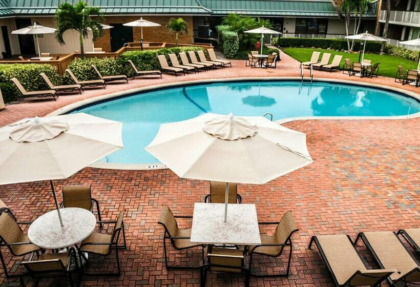 فندق Ocean Breeze Inn Vero Beach
