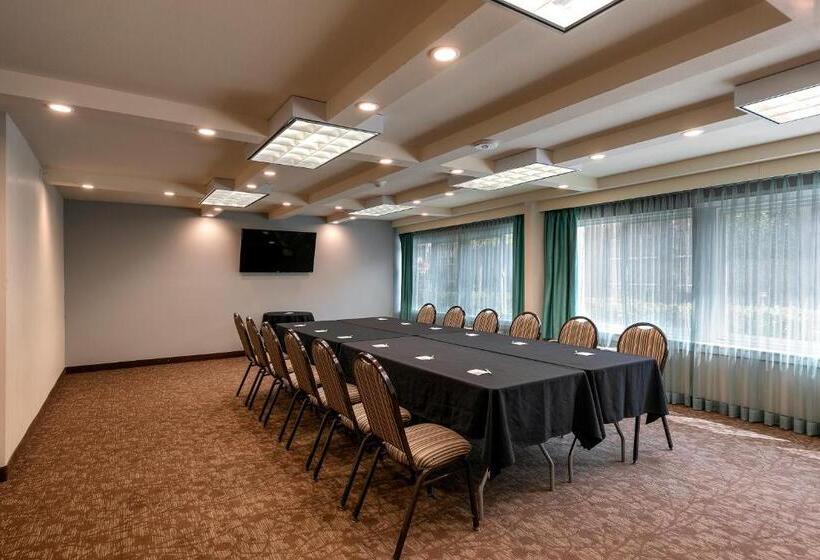 בית מלון כפרי Holiday Inn West Covina, An Ihg