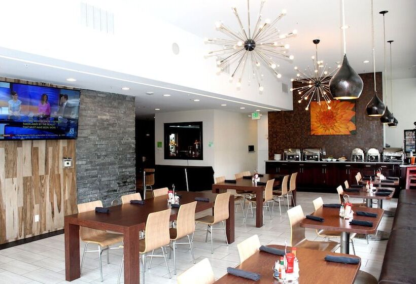 בית מלון כפרי Holiday Inn West Covina, An Ihg