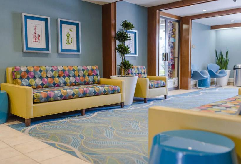 Howard Johnson By Wyndham Anaheim Hotel & Water Playground