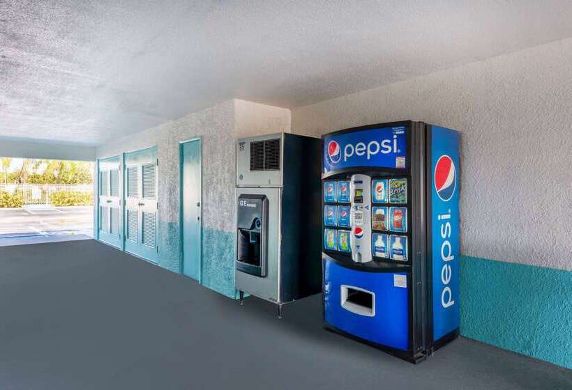 فندق Howard Johnson By Wyndham Vero Beach/i95