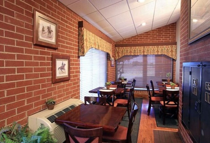 هتل Plaza Inn Midland