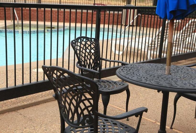 هتل Plaza Inn Midland