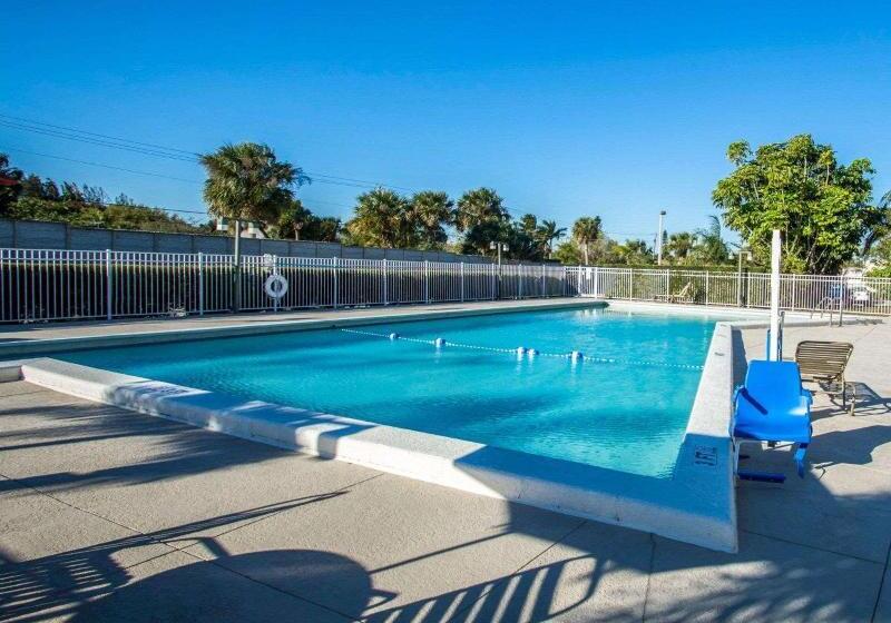 فندق Quality Inn Downtown Stuart