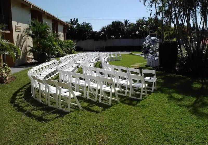 فندق Quality Inn Downtown Stuart