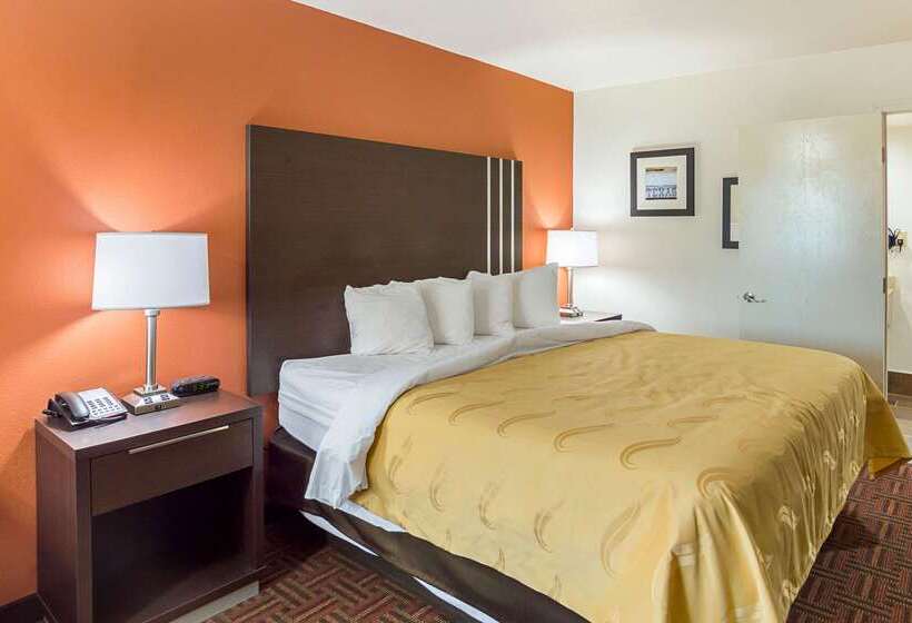 هتل Quality Inn