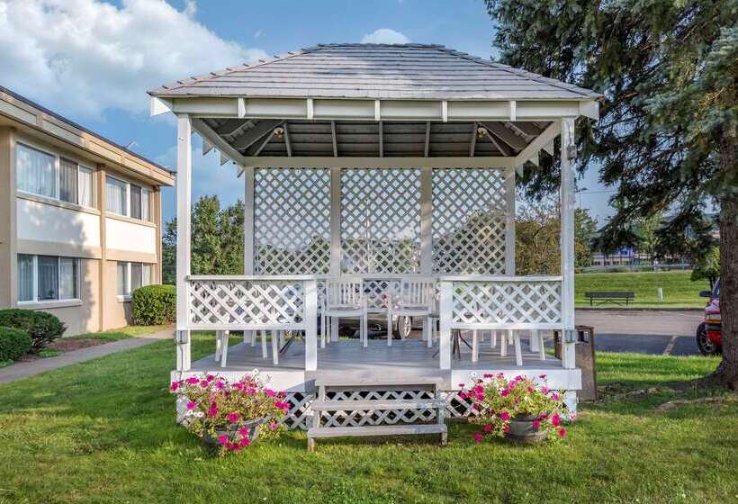 酒店 Quality Inn & Suites Vestal Binghamton Near University