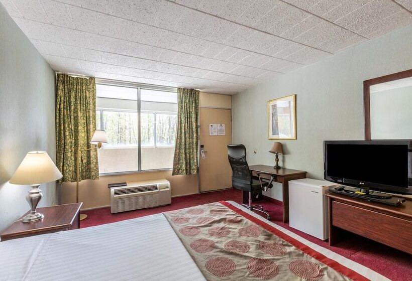 בית מלון כפרי Red Carpet Inn & Suites