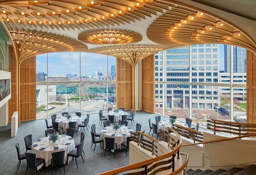 Sheraton Kansas City Hotel At Crown Center