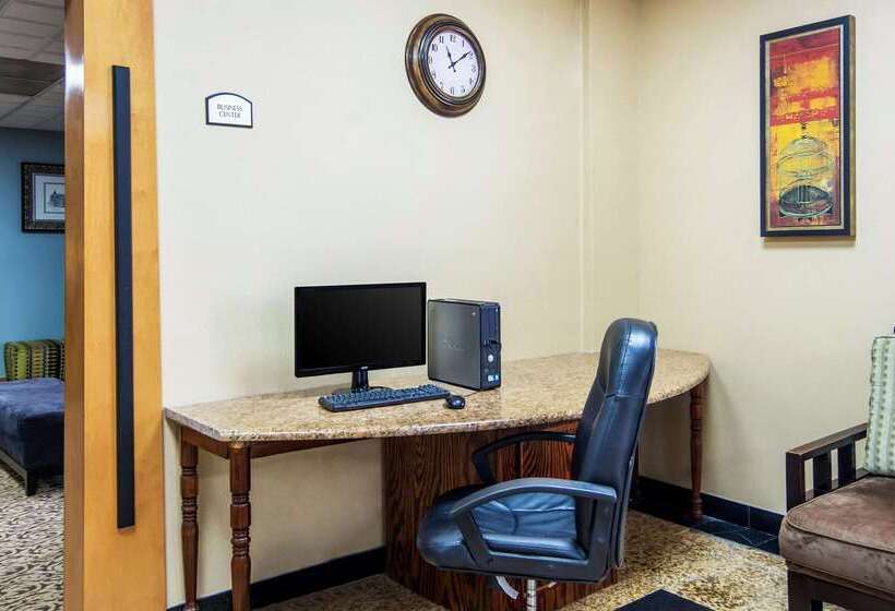 בית מלון כפרי Suburban Studios Chester I95