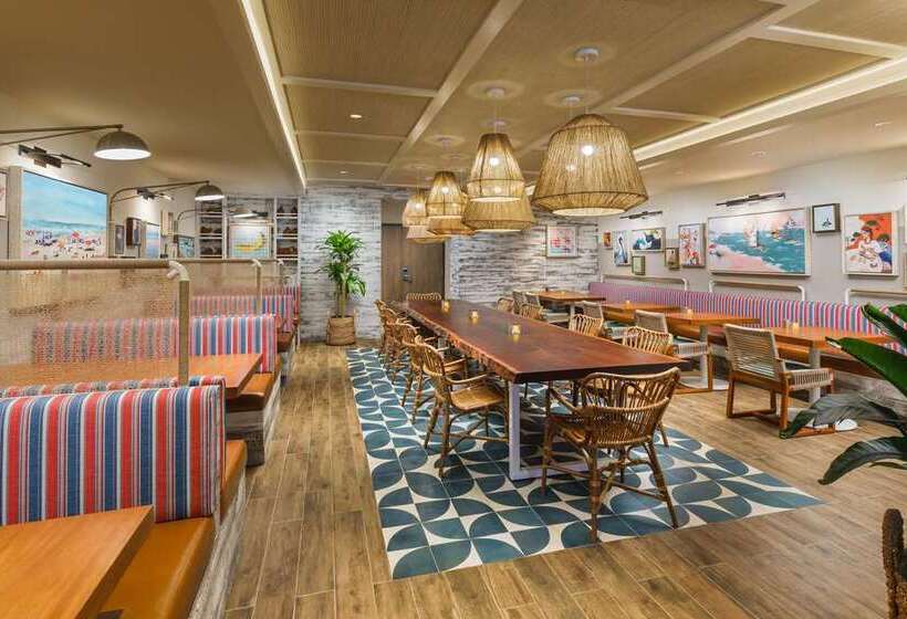 منتجع Hilton Garden Inn St. Pete Beach