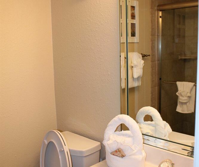 Resortquest Islander Beach Resort