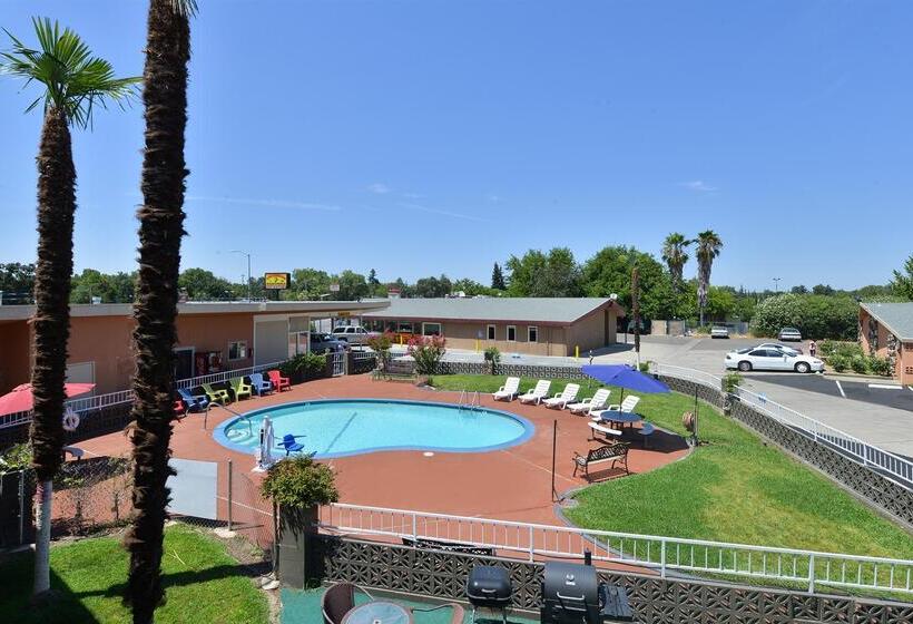 בית מלון כפרי Americas Best Value Inn Red Bluff