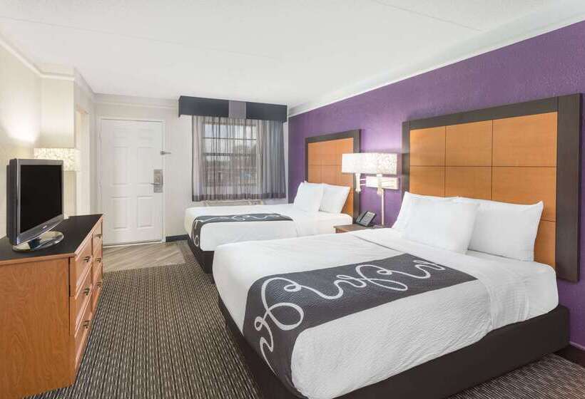 ホテル Baymont By Wyndham Greenville Woodruff Rd