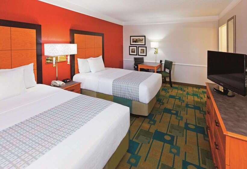 Отель Baymont By Wyndham Lubbock  Downtown Civic Center